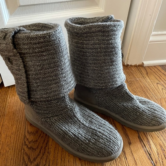 UGGS!!! - Picture 2 of 4